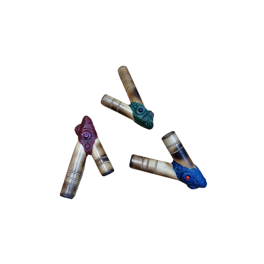 Bamboo Kuripe self-applicator decorated with pearls