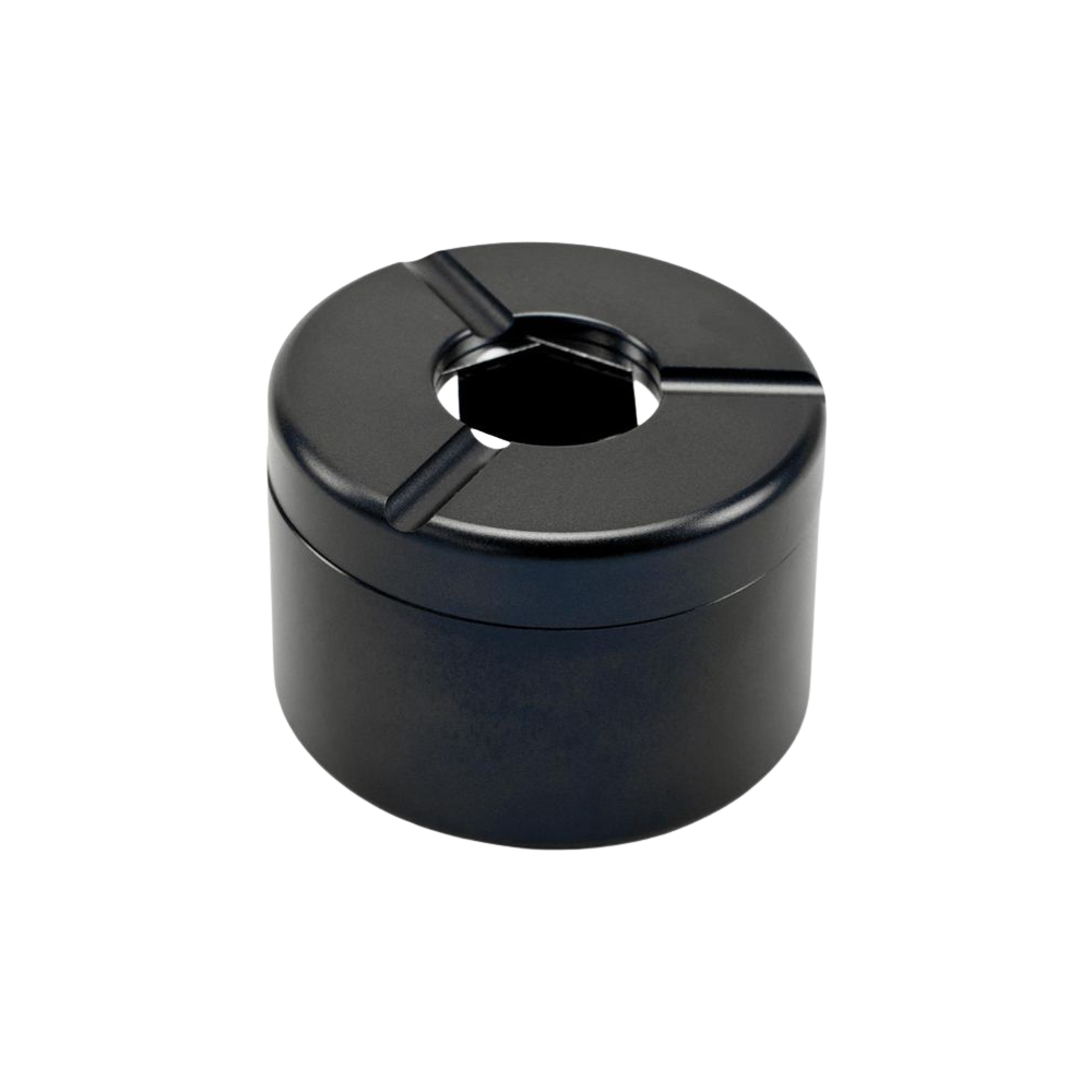 Windproof ashtray with twist lock